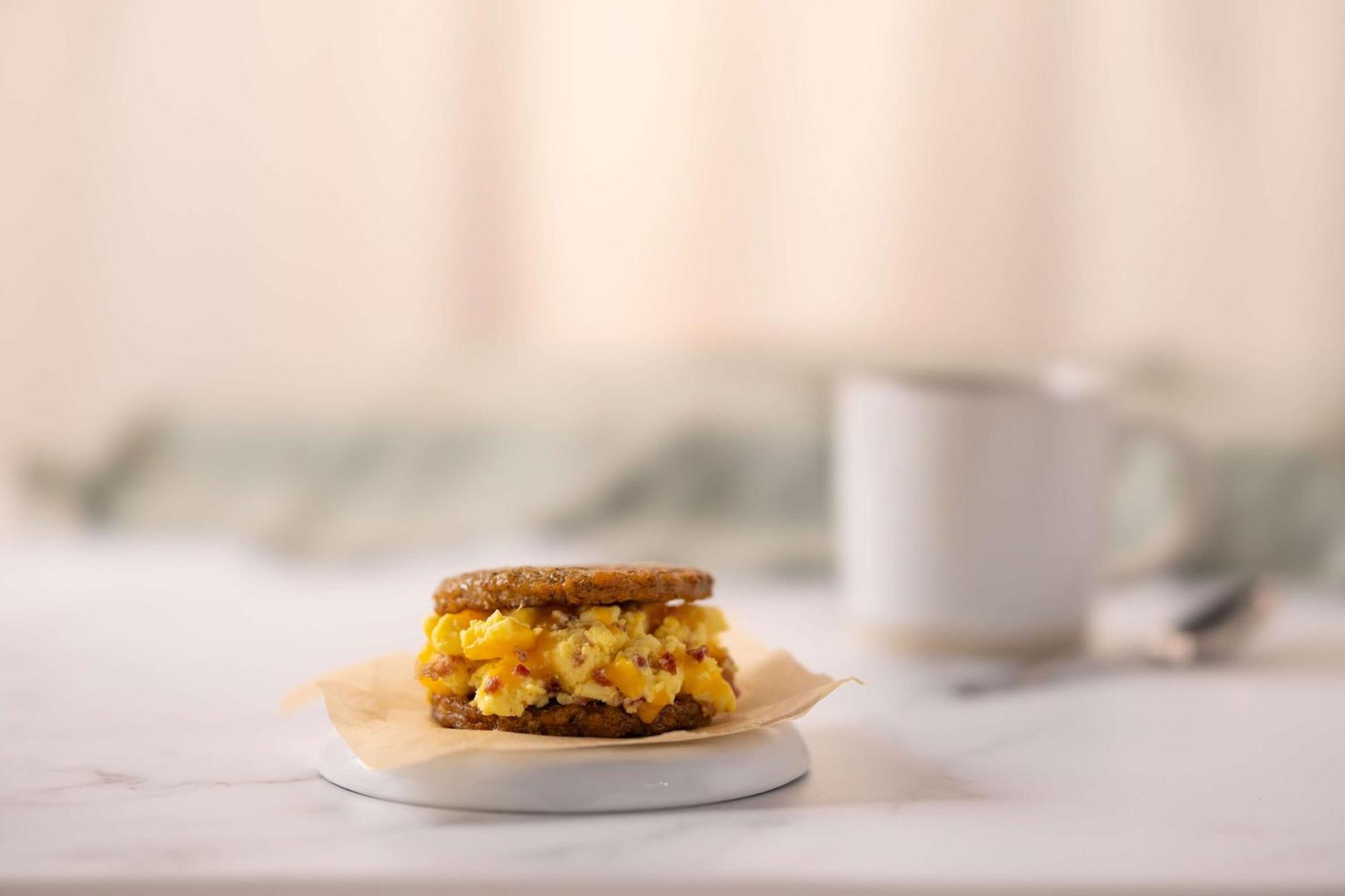 Drury Inn & Suites Dayton North Bagian luar foto